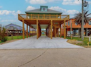 974 Clara St, Crystal Beach, TX 77650