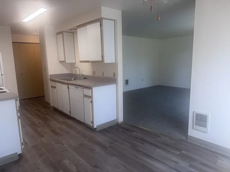 Willow Glen Apartments — Photo 3