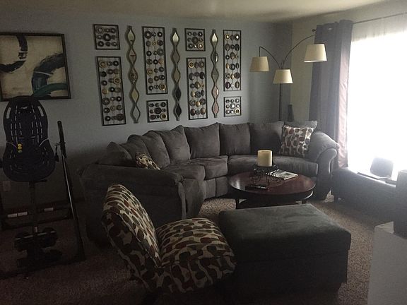 4th image of 1144 Sunnyslope Dr