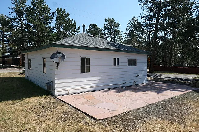 30452 Hilltop Dr — Photo 2