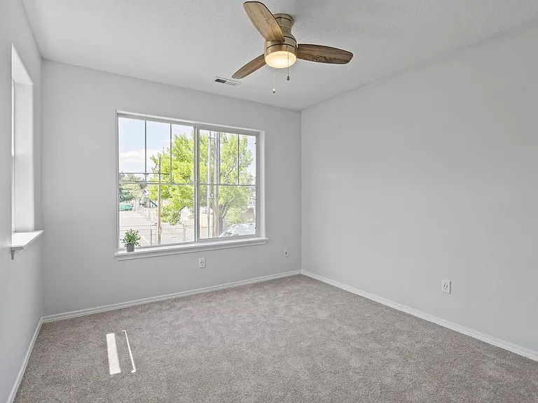 8526 N Haven Ave — Photo 28