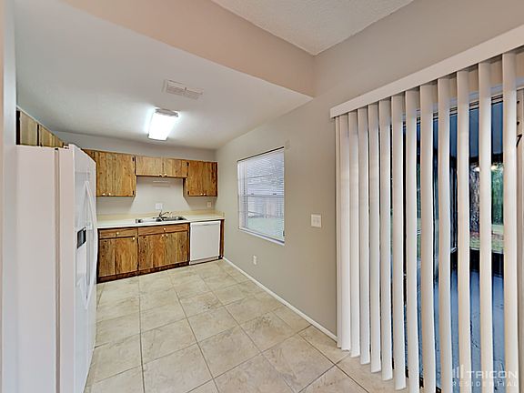 5th image of 1525 Thistledown Dr