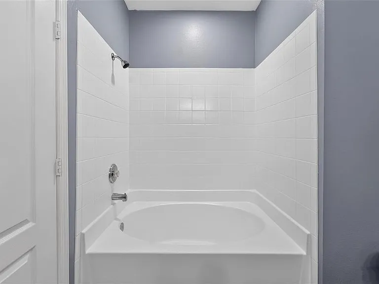 3186 Bayshore Oaks Dr — Photo 48