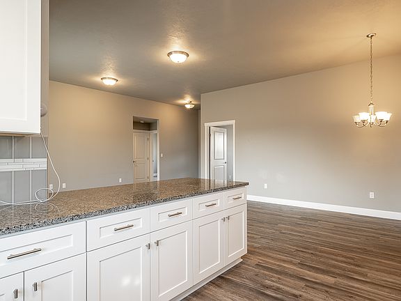 5th image of 8112 Babine Dr