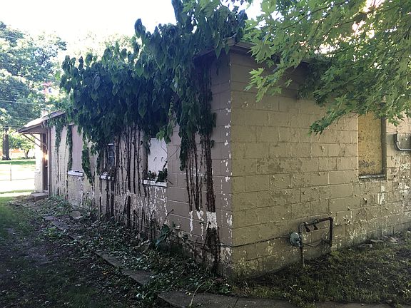 5th image of 1519 E Michigan St