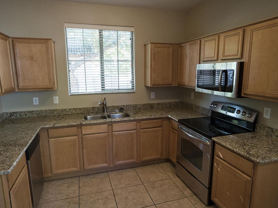 1st image of 1929 E Oxford Ln