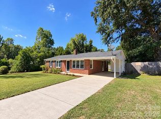 304 W Sumter St, Kershaw, SC 29067