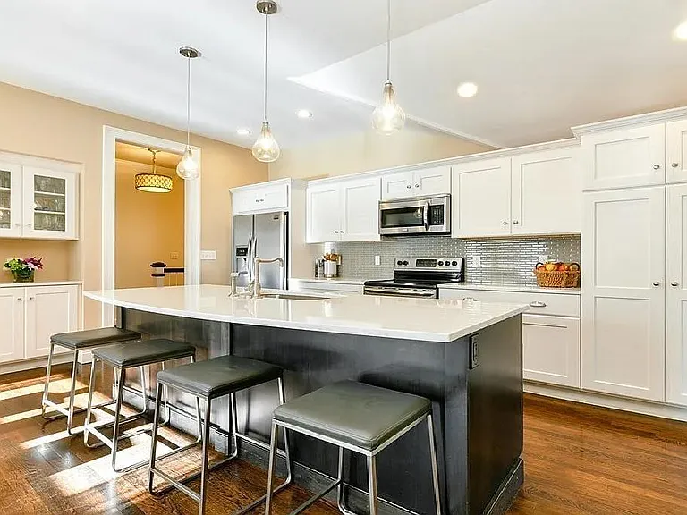 38 Dartmouth Ave — Photo 6