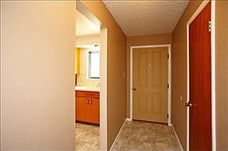 2nd image of 409 Windsor Dr