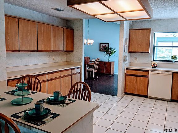 4th image of 15 Fenwood Ln