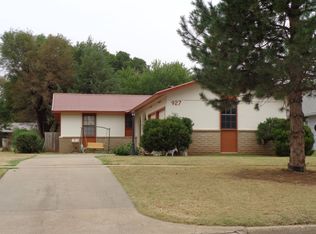 927 Church St, Alva, OK 73717
