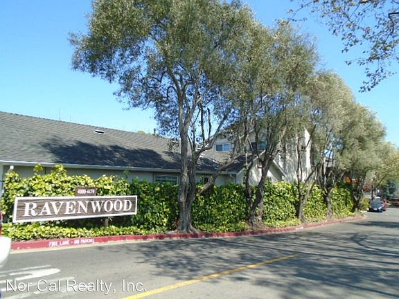 2nd image of 4114 Ravenwood Pl