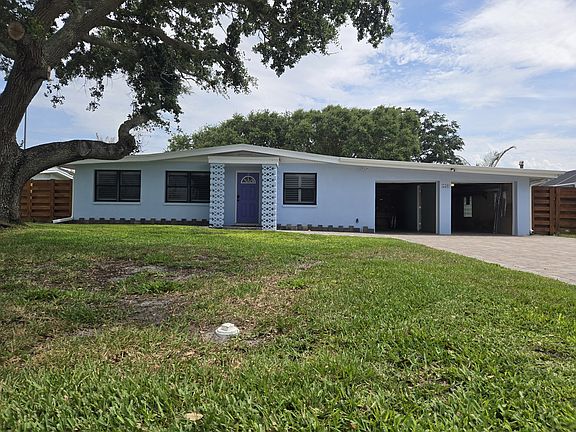 3rd image of 550 Capri Rd