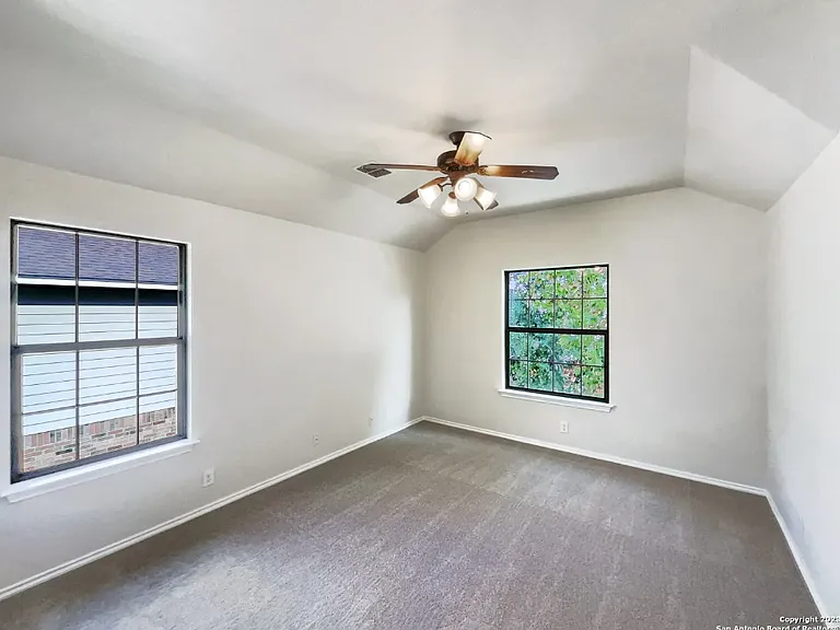 10410 Elizabeth Ct — Photo 19
