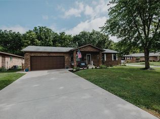 22 Cliffview Dr, Mount Sterling, OH 43143