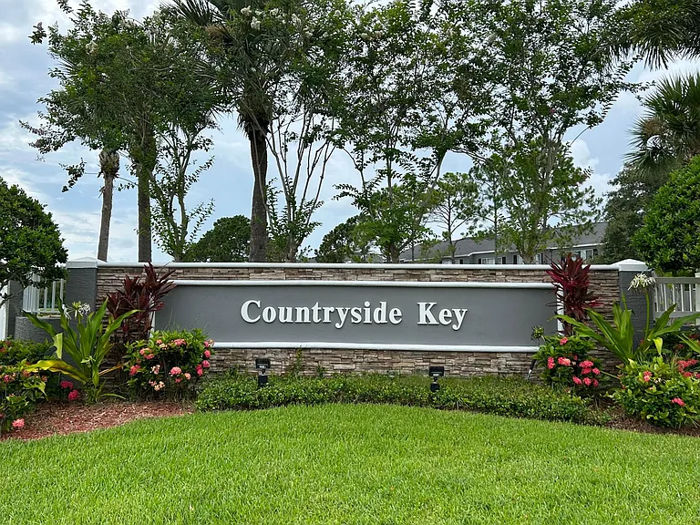250 Countryside Key Blvd — Photo 22