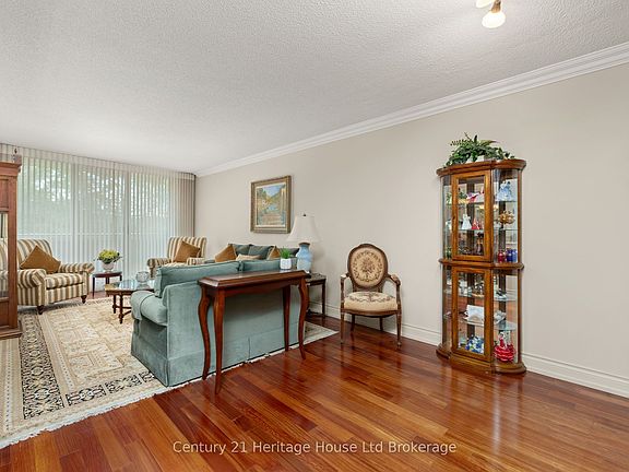 3rd image of 820 Burnhamthorpe Rd #409