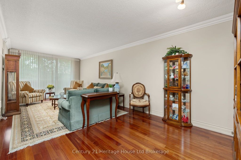 820 Burnhamthorpe Rd #409, Toronto, ON - View 3
