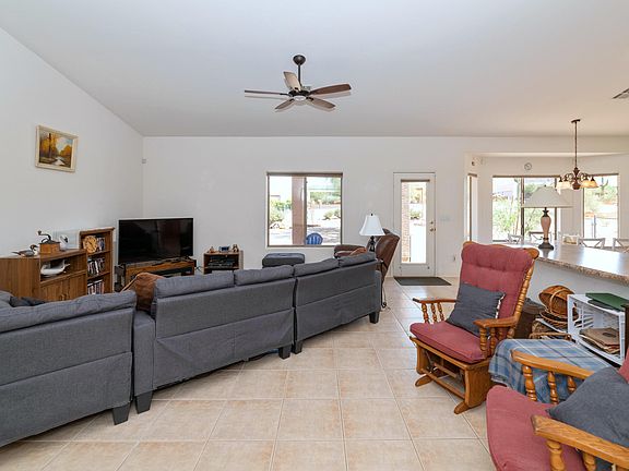 5th image of 44822 N 20th St