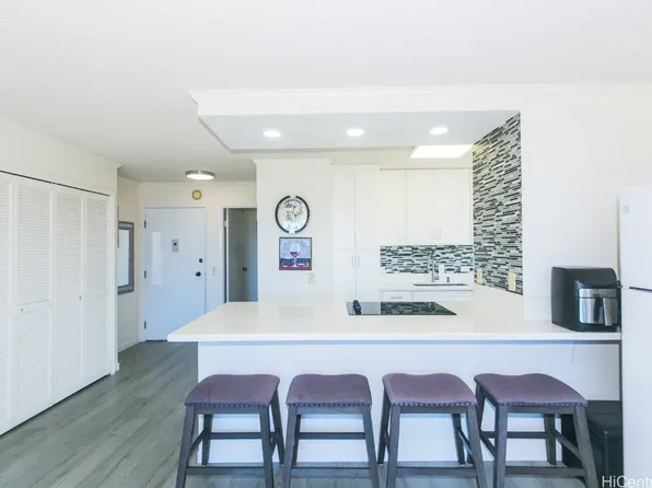 2444 Hihiwai St APT 1602, Honolulu, HI 96826