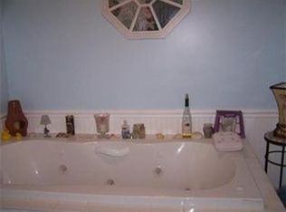 63 Cross Rd, Tiverton, RI 02878