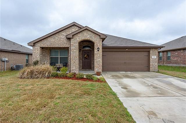 1st image of 224 Meadowlands Dr