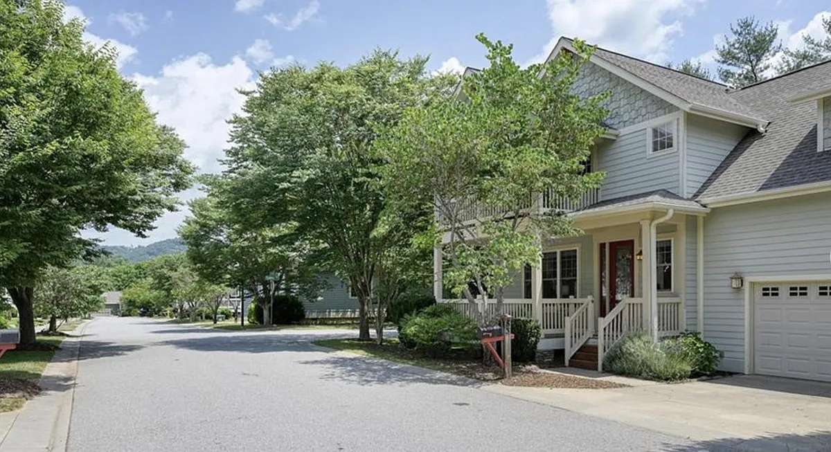 Building Photo - 53 Craftsman Cir