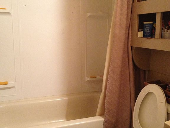 3rd image of 304 E Hamilton St