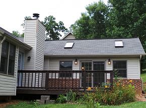 4th image of 745 Stuffle St