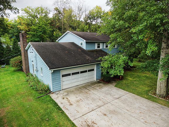 3rd image of 2601 Holland Ave