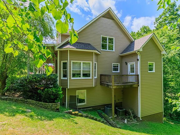 3rd image of 603 Stonebrook Dr