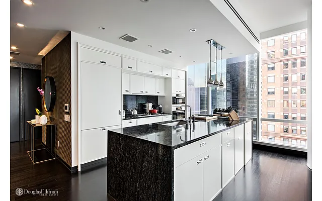 Sold by Douglas Elliman | media 21