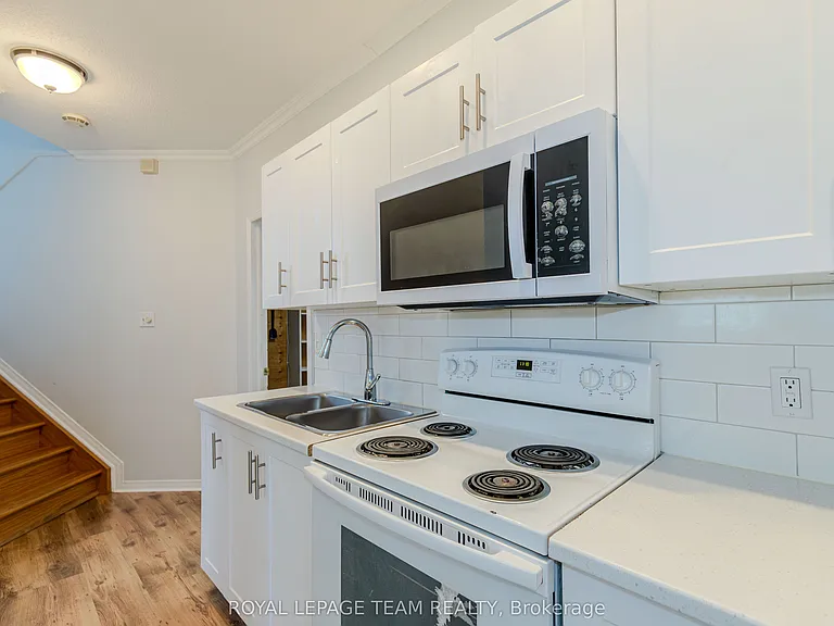 1566 Lisbon St #B — Photo 7