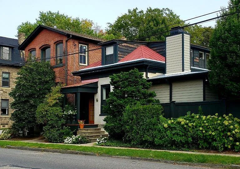 42 E Chestnut Hill Ave — Photo 1