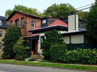 42 E Chestnut Hill Ave, Philadelphia, PA 19118