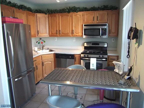 3rd image of 2 Adams Ct