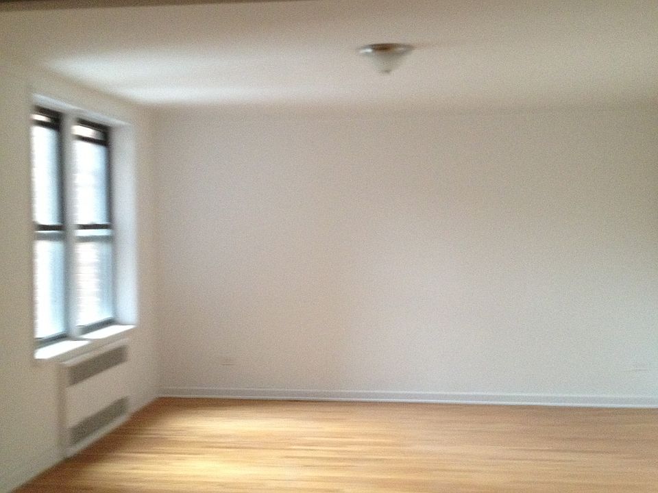 1st image of 61 Oliver St APT 3S