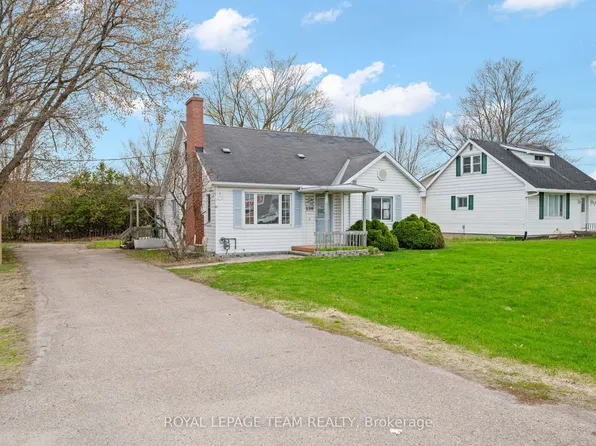 258 Daniel St S, Arnprior, ON K7S 2M2