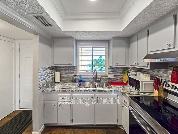 4th image of 3917 Lake Bayshore Dr #F307