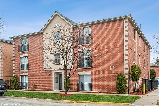 1st image of 3447 S Ridgeland Ave #103