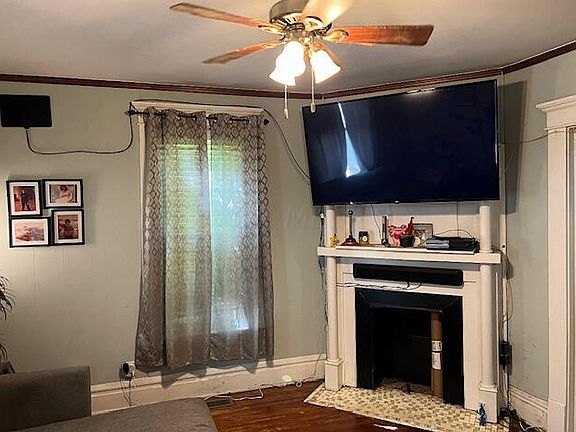 5th image of 143 S Highland Ave