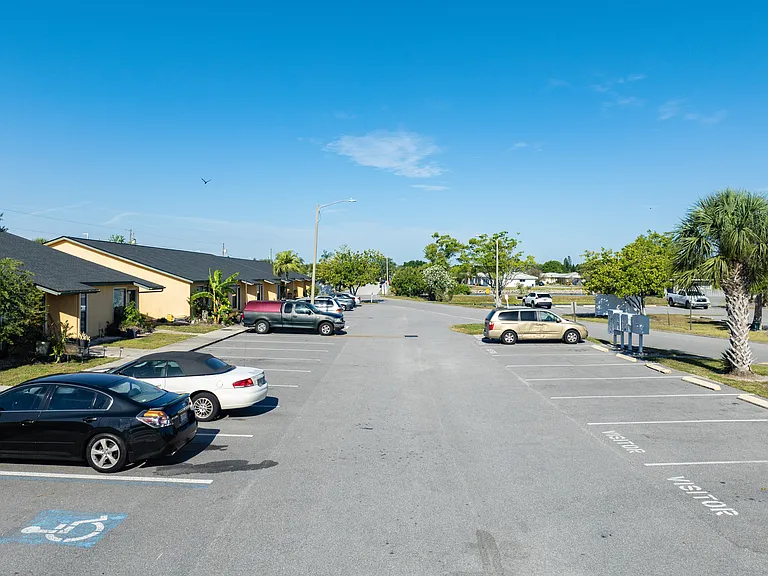 Springwood Villas — Photo 9
