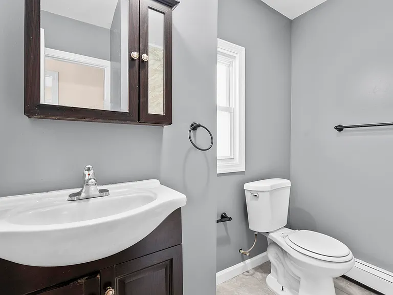 287 Crown St #1 — Photo 8