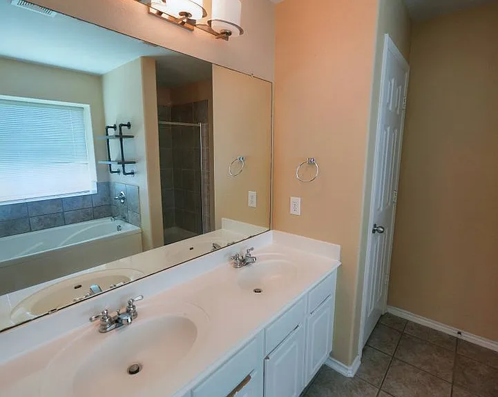 320 Longhorn Way — Photo 21