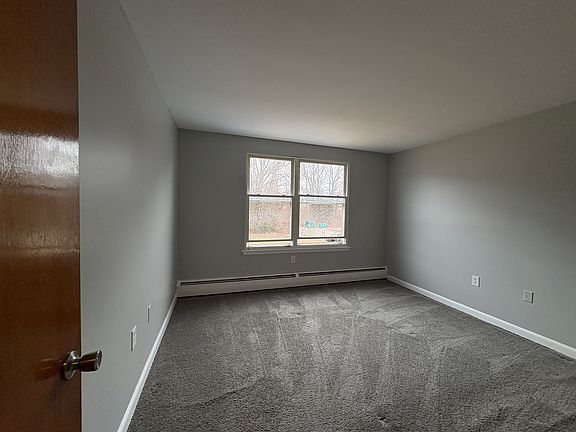 5th image of 138 Store Ave #3I