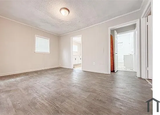 2203 Eleanor Dr — Photo 4