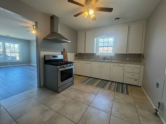 5th image of 3520 Colcord Ave