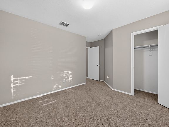 4th image of 1432 Oak Hollow Ln