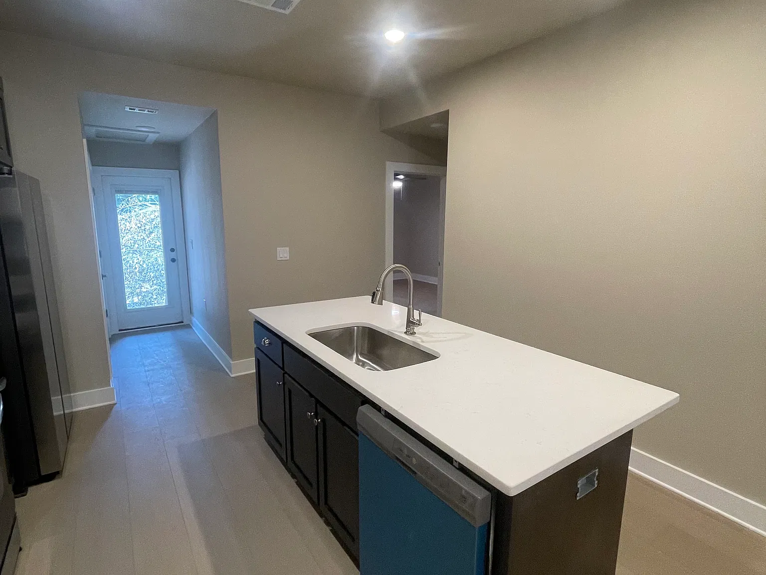 3 bed, 1109 sqft, $1,600 — Photo 4