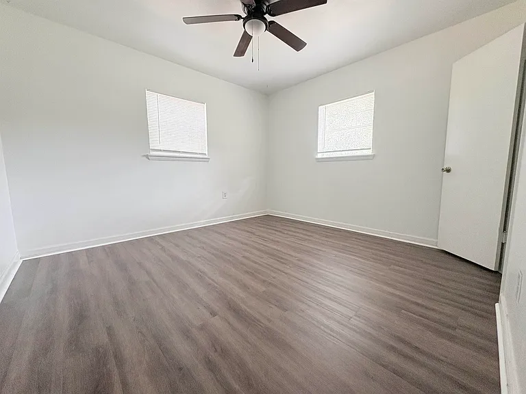 809 Briandav St — Photo 14